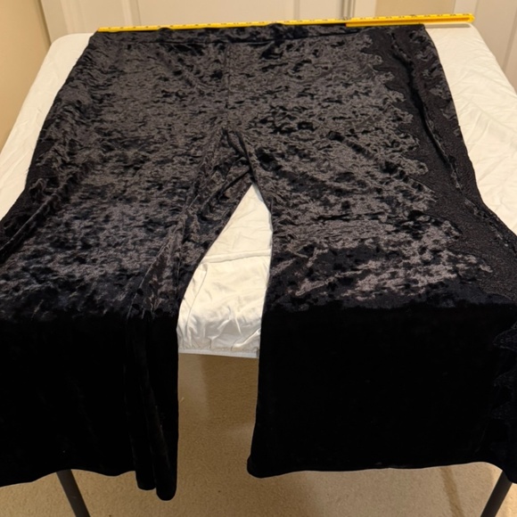 🖤 FESTI (by Torrid) Crushed-Velvet Pants w/ Lace Inset | Black | Size 6 (30/6X) - Picture 3 of 8